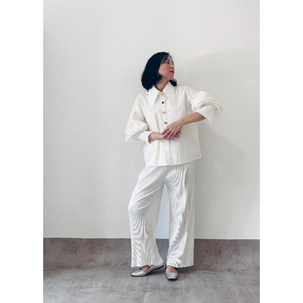 Valdi Shirt White Dotdtails - Atasan Wanita