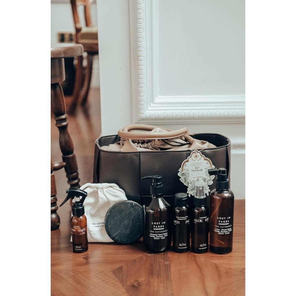 

Barang Terlaris Anjani- Thegifthings Hampers Lebaran / Parsel Ramadan Farantiika