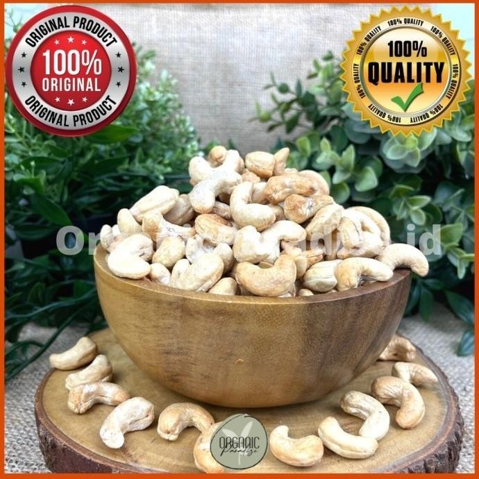 

Kacang Mede Panggang Fresh Asin 500 Gr / Roasted Cashew Salty 500 Gr Myeshandira