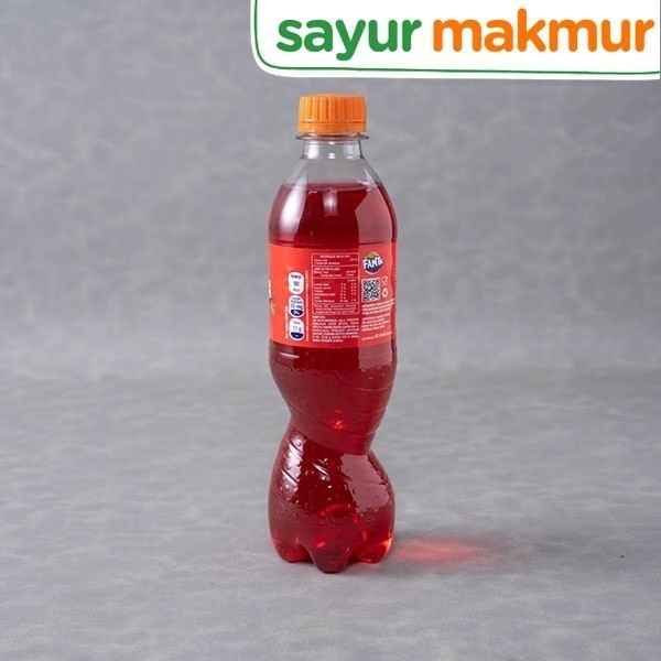 

Fanta Minuman Soda Strawberry Botol 390 ml Sayurmakmur