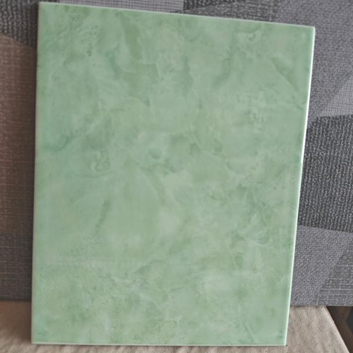 Keramik 20X25 Hijau Green Garden
