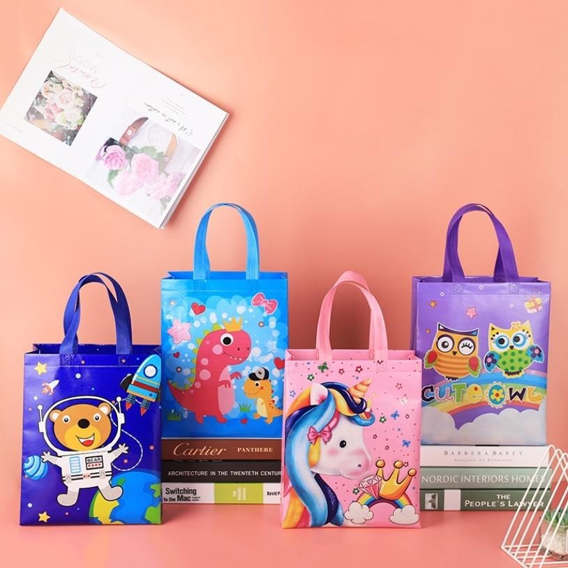 

Hemat Nyata" GOODIE BAG DX32 (1 LUSIN WARNA RANDOM) ULANG TAHUN TAS KARUNG PLASTIK GOODIE BAG UNICORN/DINO ||