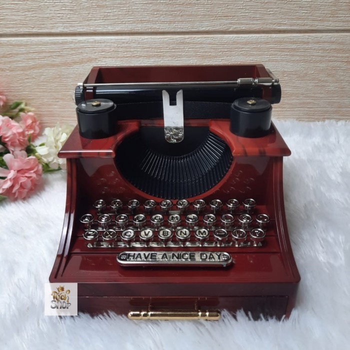 Kotak Musik Mesin Tik Pajangan Dekorasi Meja Vintage Klasik