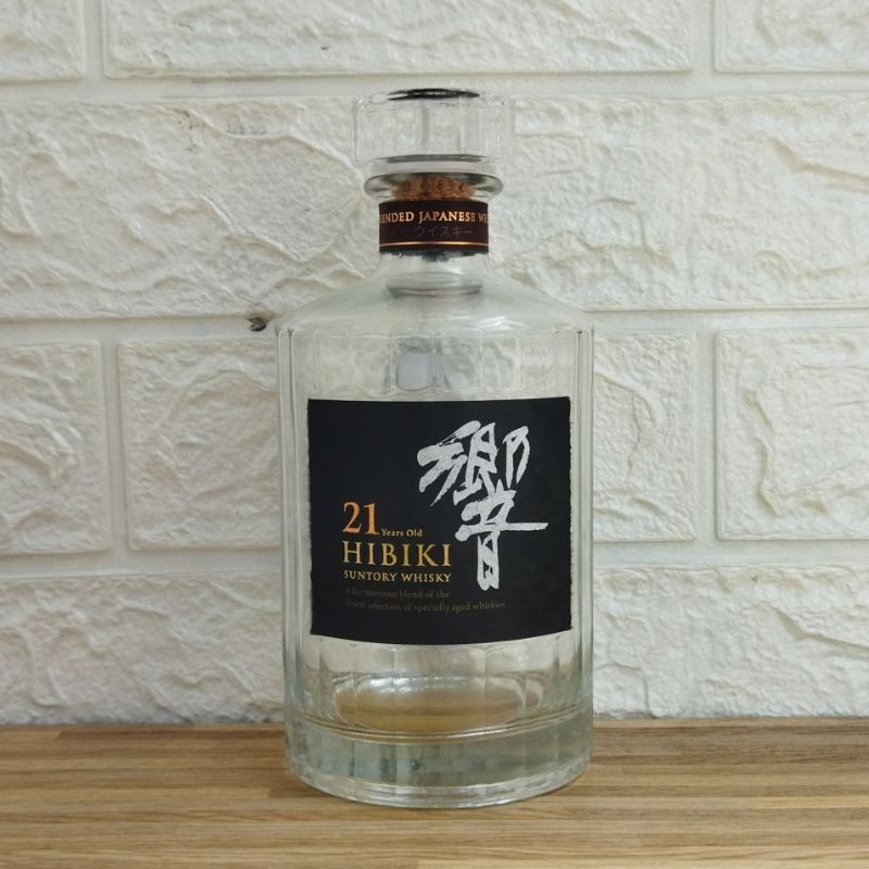 Botol bekas Hibiki 21 Years 700ml