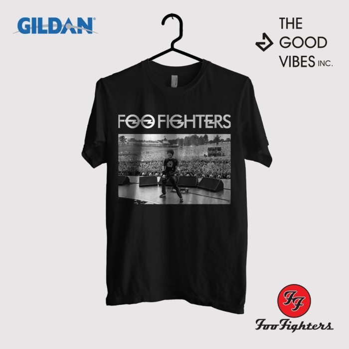Kaos Band Foo Fighters Original Gildan - On Stage