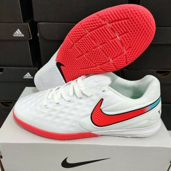 SEPATU FUTSAL NIKE TIEMPO LEGEND8 BOMBER PUTIH MERAH IC - SEPATU BOLA - SEPATU NIKE