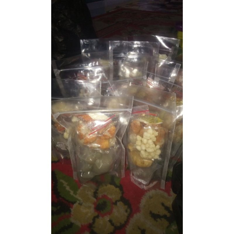 

BAKSO ACI ISI ABON SAPI PEDAS MAKNYUSS
