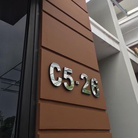 Huruf (A-Z) Nomor Rumah Papan Nama Bahan Stainless Steel uk 15Cm