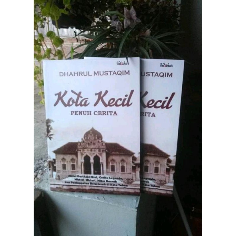 

Buku Kota Kecil Penuh Cerita