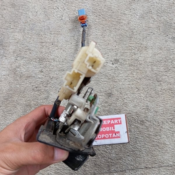 Door Lock Doorlock Plus Actuator Pintu Bagasi Honda Jazz Gd3 Atau Stream Asli Original Copotan
