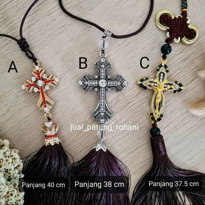 Aba Hiasan Mobil Gantung Salib Logam