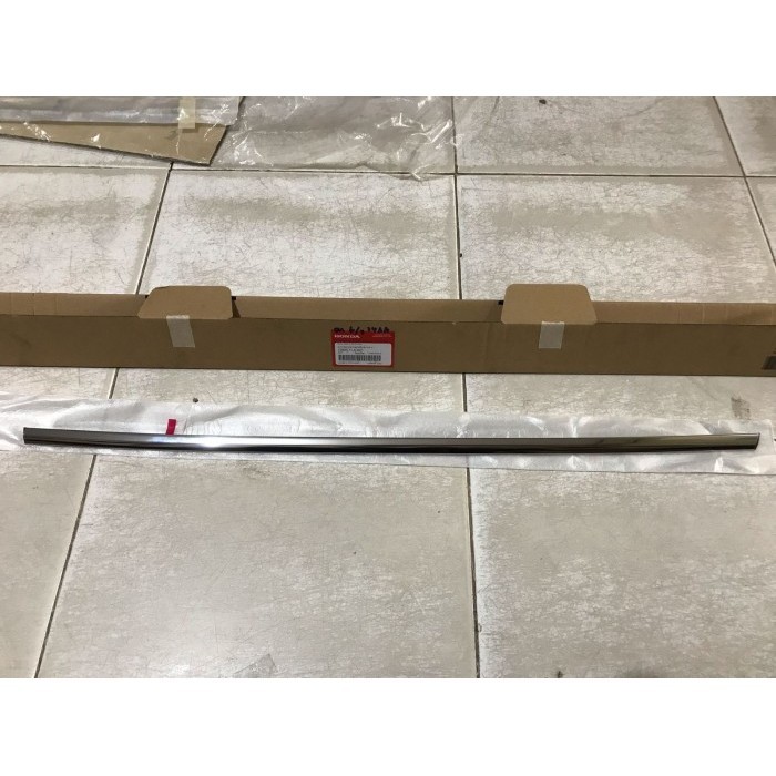 List Chrome Pintu Belakang CRV TURBO 2017-2021 Original