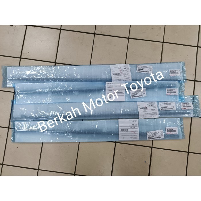 PELIPIT KARET KACA LUAR AVANZA XENIA 2012 2013 2014 2015 ORIGINAL