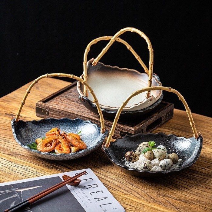 Mori Plate Wood Handle / Piring Saji Keramik Jepang Gagang Kayu Rotan