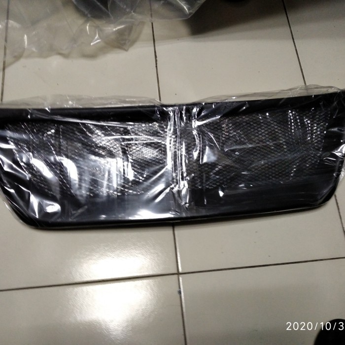 Grill Nissan Xtrail T30 2004-2007