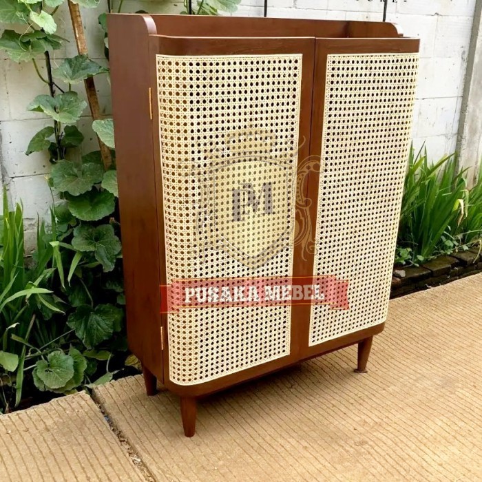 lemari rak sepatu rotan kayu jati, rak rotan kayu vintage, rak buku