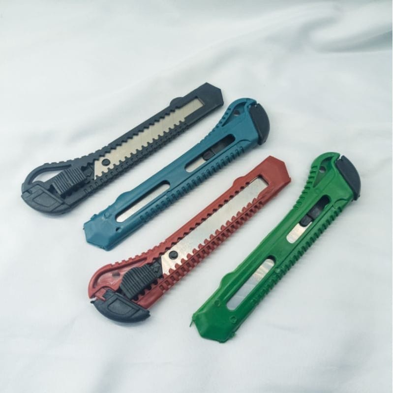 

Cutter L500 Tajam Bagus Besar | Seriaria