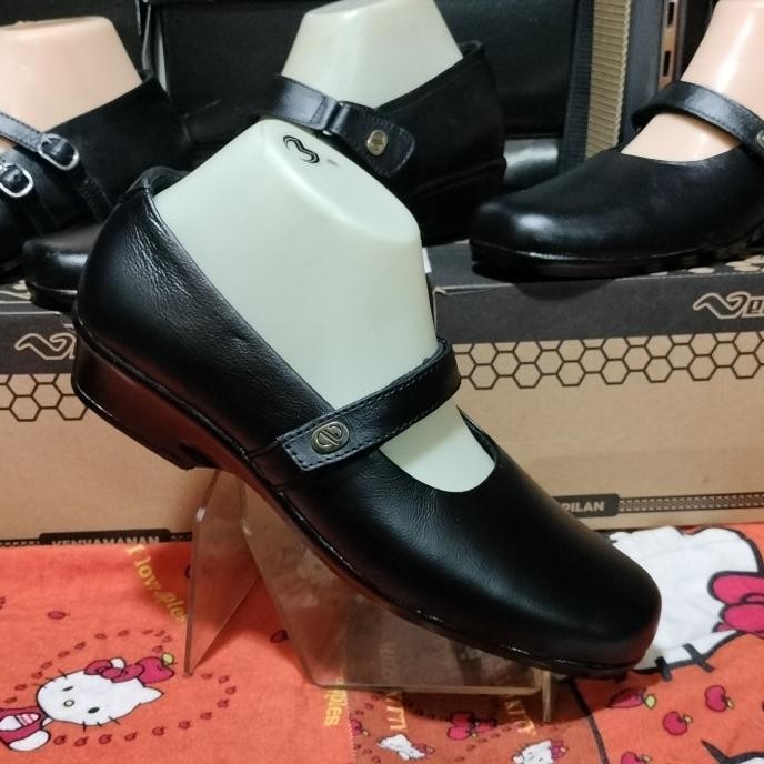Sepatu Pantofel Sekolah Paskibra Wanita Kulit Asli