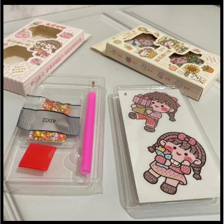 

TERMURAH DIY STIKER MANIK DIAMOND MANIK GLITTER MOTIF KARTUN CEWEK LUCU !!!!!