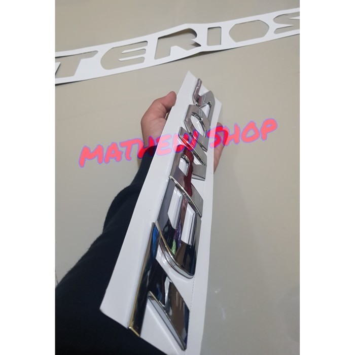 Emblem Kap Mesin Terios Chrome / Logo Kap Mesin Terios / Emblem Terios