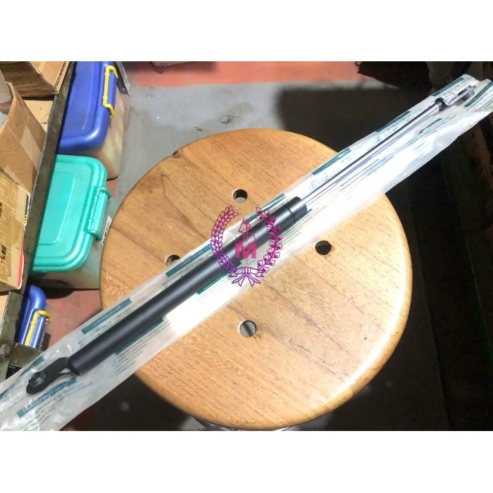 Shockbreaker Shock Breaker Pintu Penumpang Belakang Jimny Katana SJ410