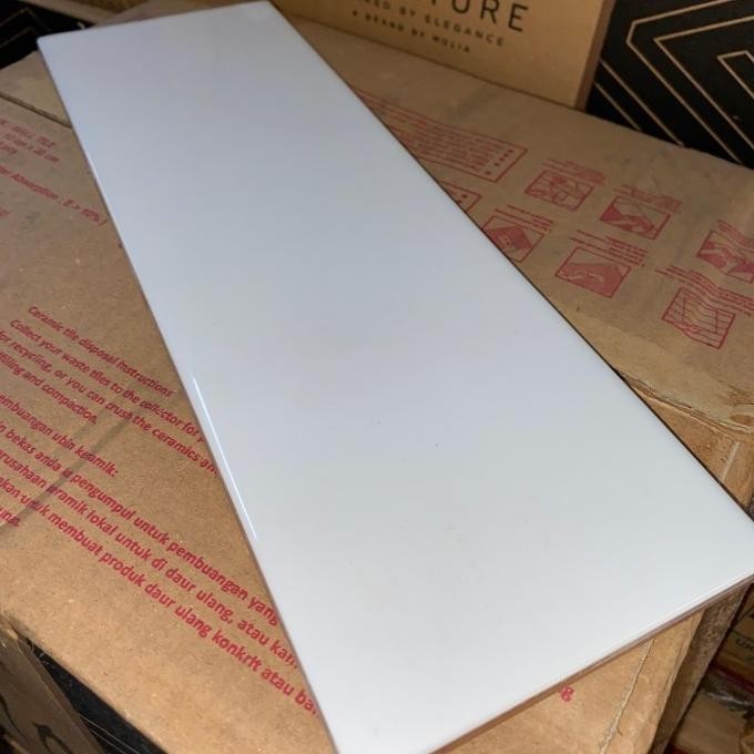 Keramik 10x30 Putih Polos Mulia Signature Glossy White Subway NO BEVEL WS04