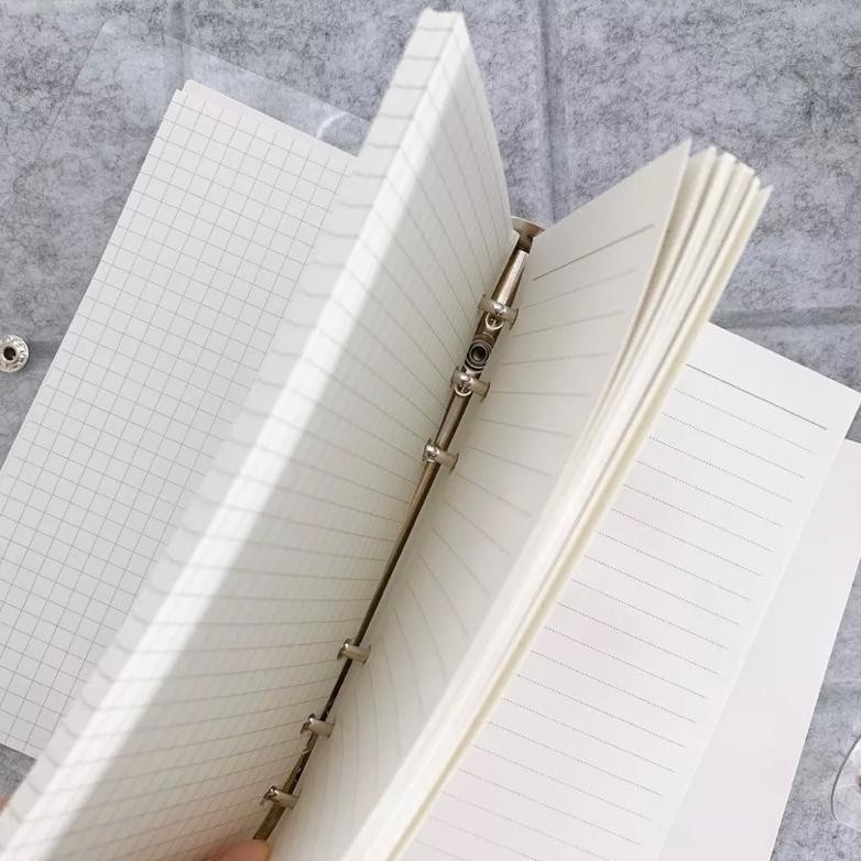 

BINDER SANRIO/BINDER CINNAMONROL/BINDER KUROMI/BUKU BINDER NOTEBOOK AESTHETIC COLOURFULL/BUKU BINDER BUKU TULIS KERTAS KOTAK/REFIL BINDER/DAILY PLANNER/JOURNAL/JURNAL/AGENDA/NOTEBOOK/BUKU CATATAN LUCU/ISI BINDER RO46