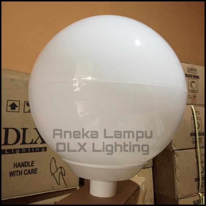 LAMPU TAMAN PLASTIK MIKA BULAT PUTIH SUSU GENLITE BUKAN DLX KACA