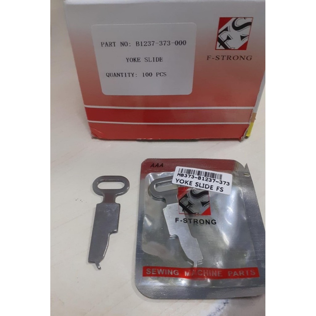 

B1237-373-000 Yoke Slide FS / Anak Kunci Mesin Pasang Kancing Juki 373