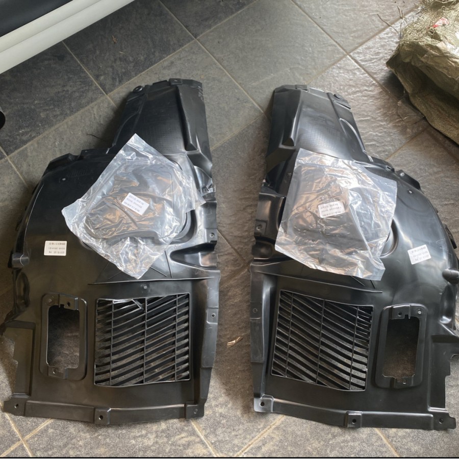 Inner Fender Depan BMW F10 F18 Aftermarket Taiwan