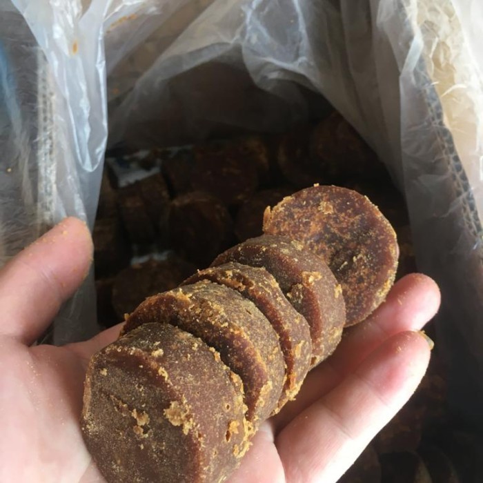 

Gula Merah Asli Merk Salmon 1Dus 8,5Kg - Adelineez