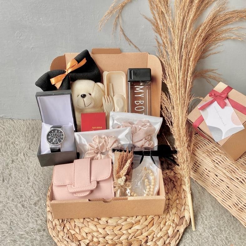 

HAMPERS GIFT BOX HADIAH CEWEK MURAH KADO MUSLIMAH LEBARAN SCRUNCHIES JUMBO PREMIUM | HAMPERS HIJAB KADO WISUDA NIKAH ANNIV | HADIAH ULANG TAHUN MURAH | HAMPERS CEWEK MUSLIM | SCARFIN.OFFICIAL SIAP KIRIM