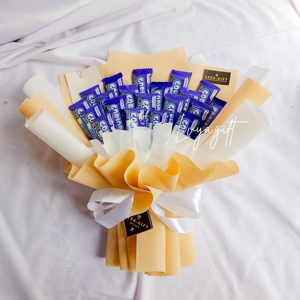 

LVYA.GIFT 4211 4 BUKET SNACK GORIORIO COKLAT BAHAN WRAPPING SPUNDBOND SIAP KIRIM