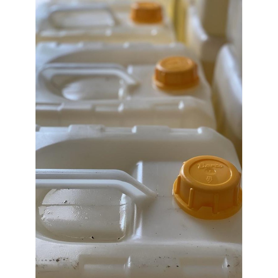 

READY STOCK MINYAK GORENG BARCO 18 LITER JERIGEN ORIGINAL !!!!!