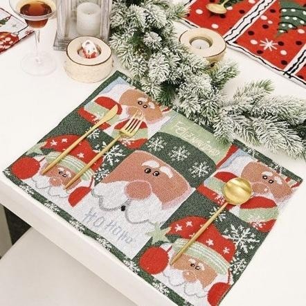 Aksesoris Natal Tatakan Alas Piring motif Christmas