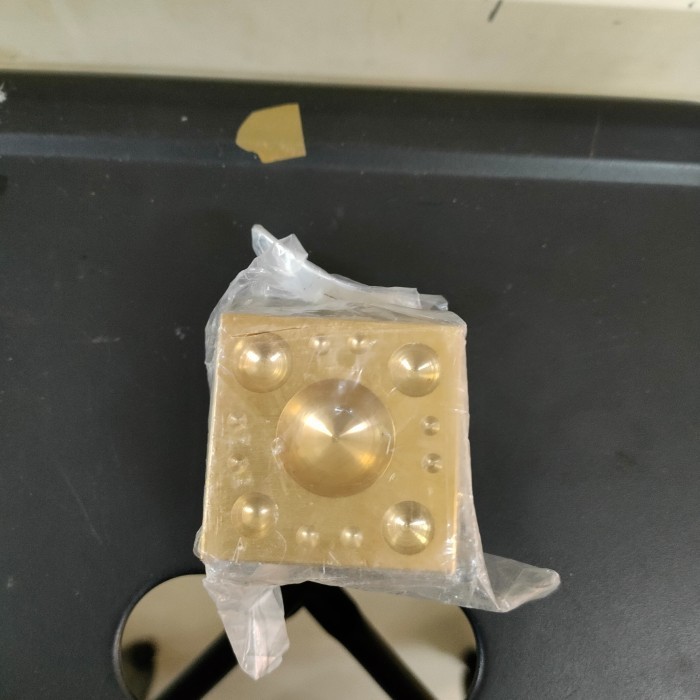 ] dadu totokan besar