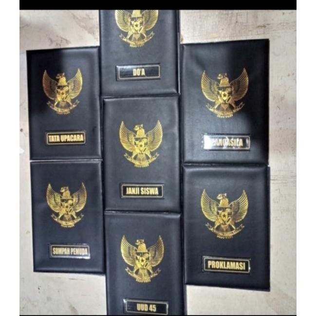 

masih promoo map upacara 1 set 7 pcs