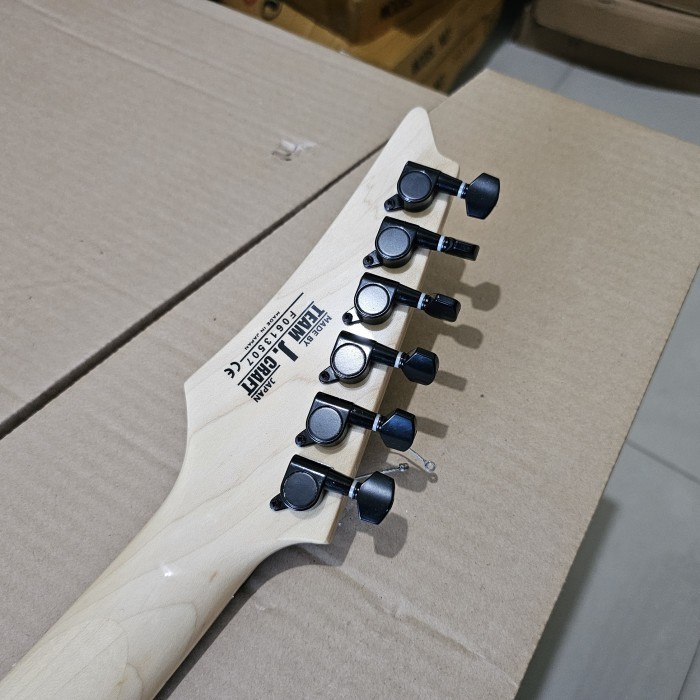 Ami Gitar Ibanez Jem Flower Biru