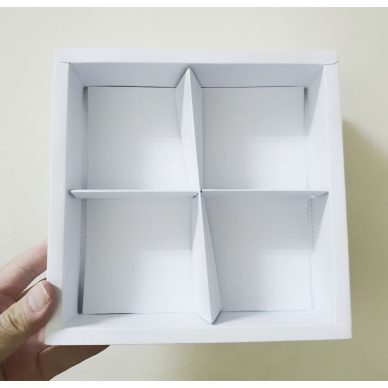 

5 pcs dus box cupcake brownies mika putih polos sekat 4 uk 8.5 cm cake box kotak hampers packaging