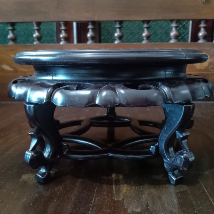 Gra Kaki Standing Pot/Guci -C