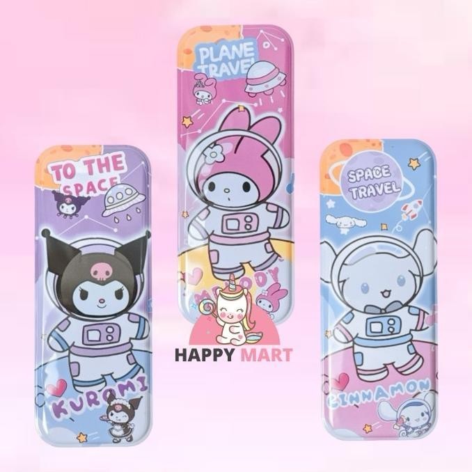 

Kotak pensil kaleng outerspace 2 tingkat motif sanrio kuromi moroll