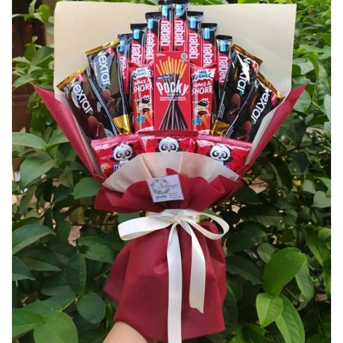 

Premium (S) Buket Premium /Paket/Bingkisan Snack Ulang Tahun/Ultah/ Wisuda/Kado/Hadiah Sale