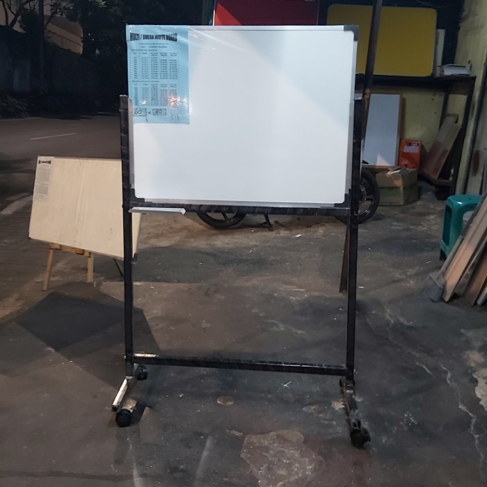

whiteard stand 40 x 60cm