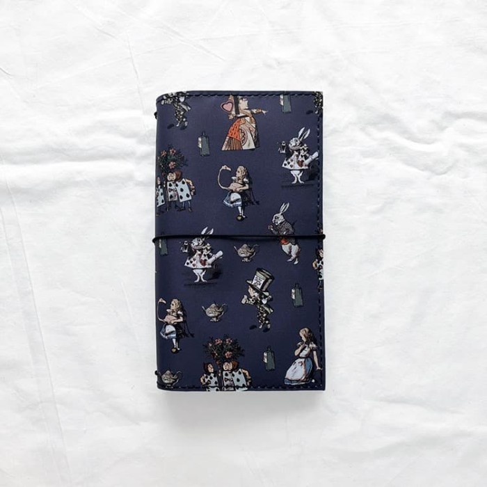 

Alice myntydori Traveler's Noteok/Journal