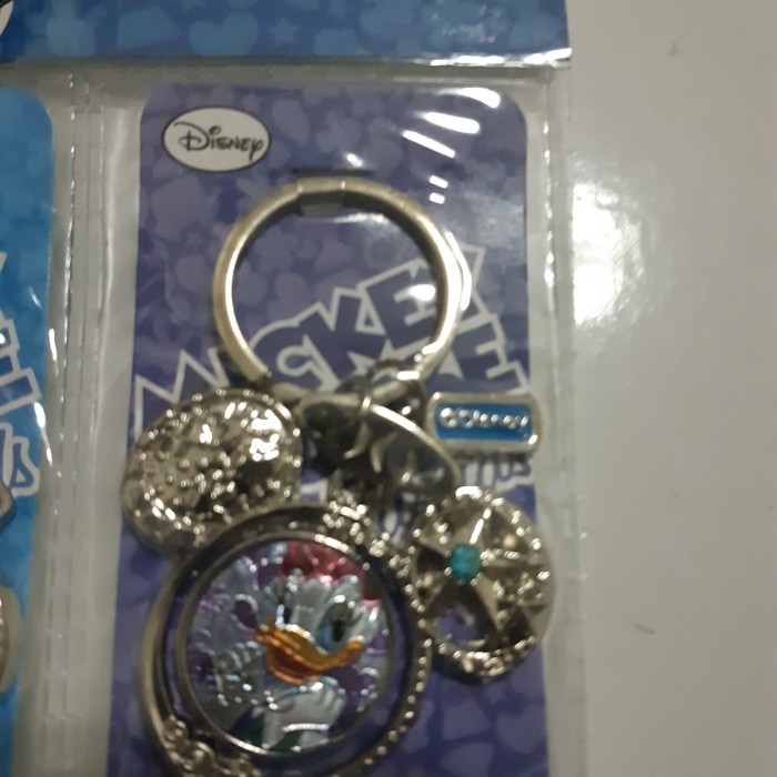 Cas Gantungan Kunci Daisy Duck Disneyland Hongkong Original