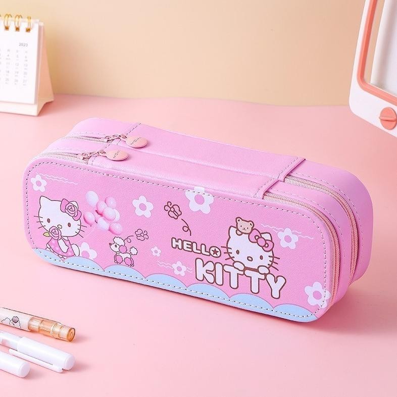 

Ready StockKuromi Tas Pensil Kapasitas Besar Dua Lapis /Kotak Pensil Dekompresi Perempuan Lucu Lembut 3D Lucu Anak-anak Siswa Sekolah Dasar Berkapasitas Besar Dengan Dekompresi Multi-fungs