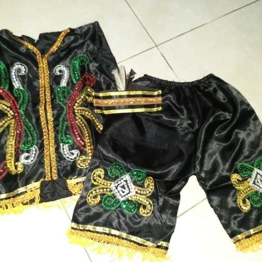 Baju Adat Dayak Kalimantan Timur Anak