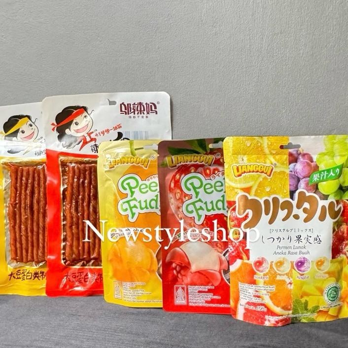 

[Halal] Paket Latiao 2 Dan Jelly Kupas 3 Pcs / Latiao Tendon Dan Garlic / Permen Jelly Kupas Mango Strawberry X