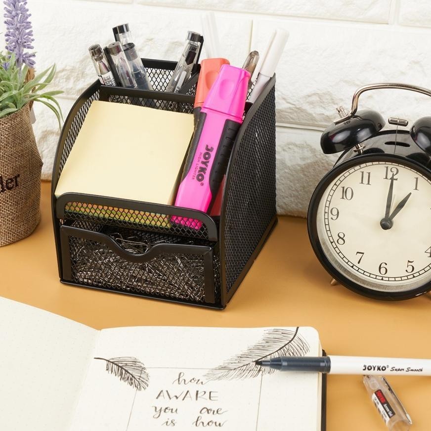 

Viral Desk Set / Pen Holder / Tempat Alat Tulis Jaring Jala Joyko Ds-18 Sale