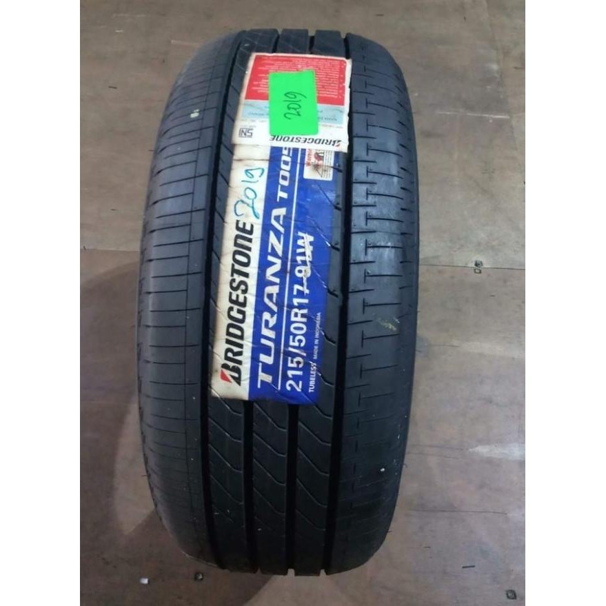 Ban Mobil Bridgestone Turanza T005 215 50 R17